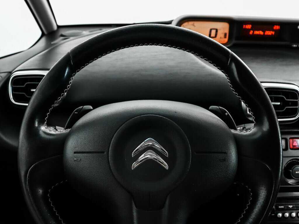 Citroen C3 Picasso с пробегом — 2013 год. Фото: #16