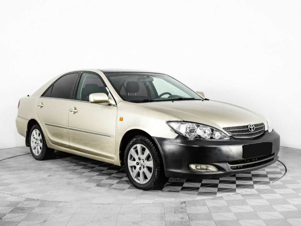 Toyota Camry с пробегом — 2004 год. Фото: #2