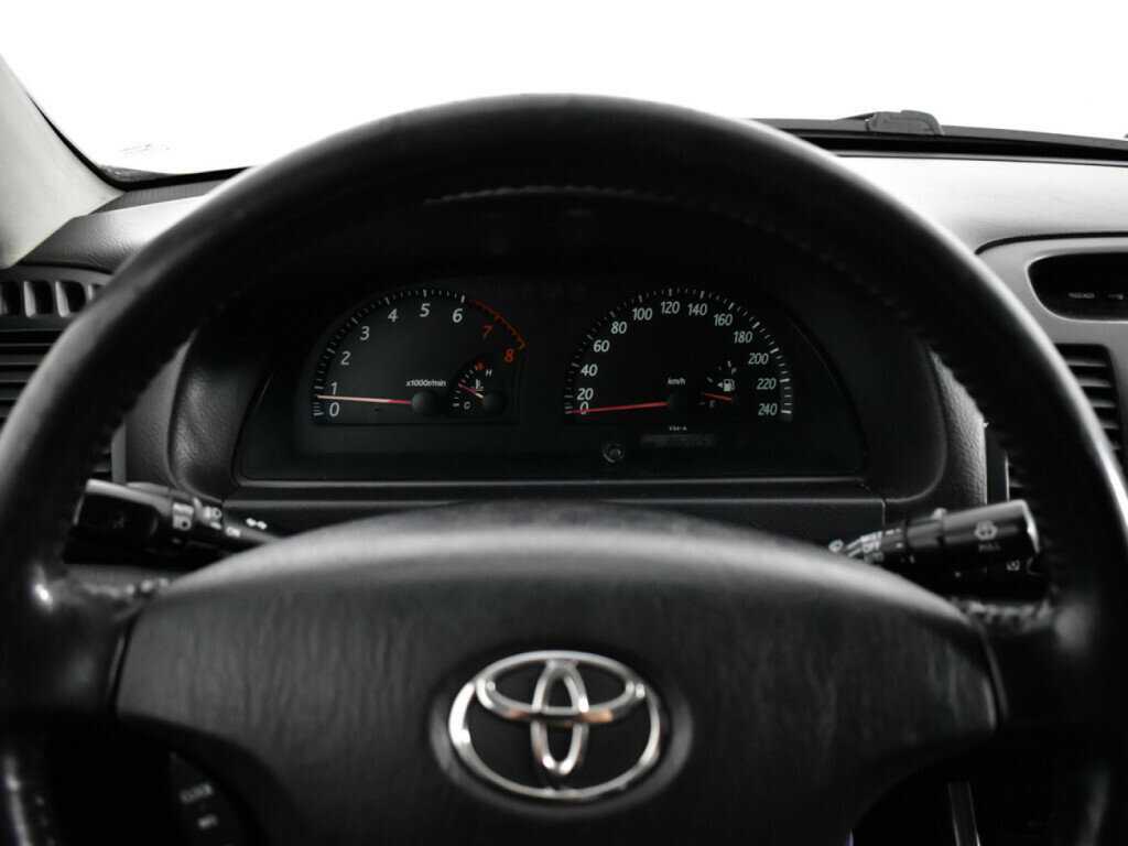 Toyota Camry с пробегом — 2004 год. Фото: #10