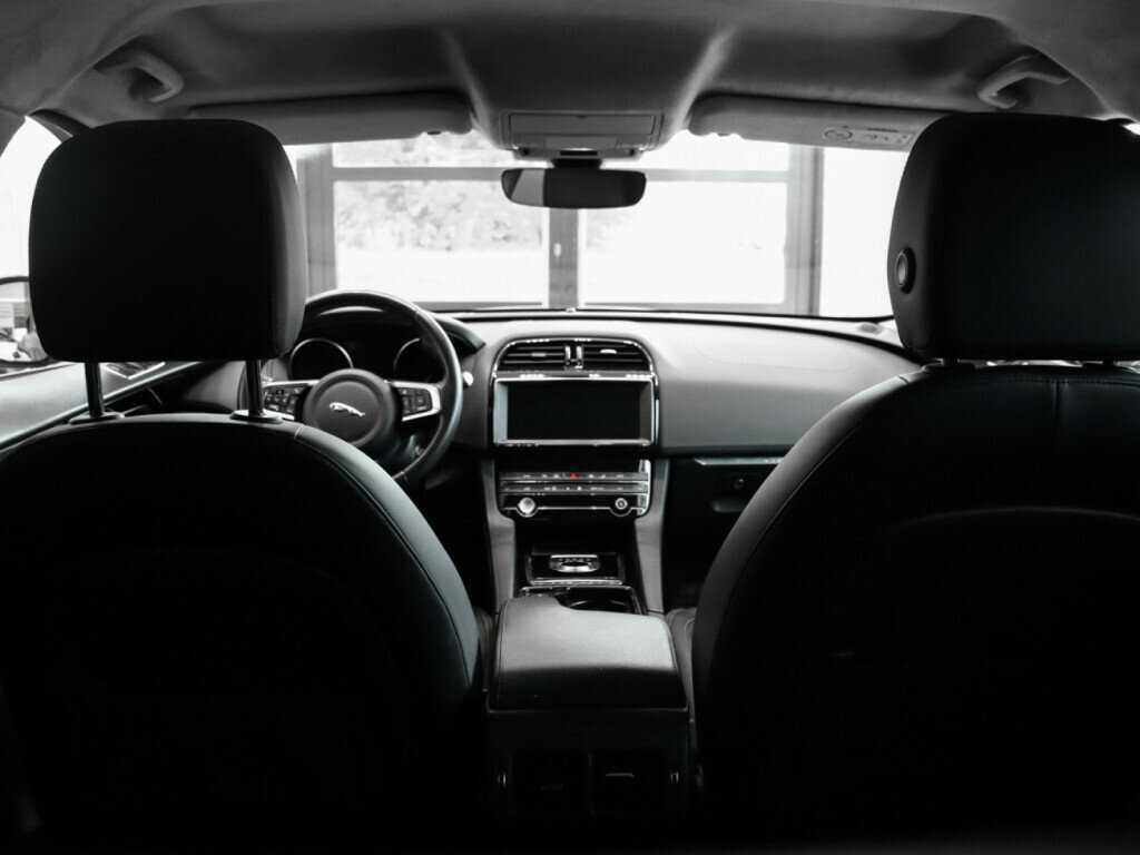 Jaguar F-Pace с пробегом — 2020 год. Фото: #13