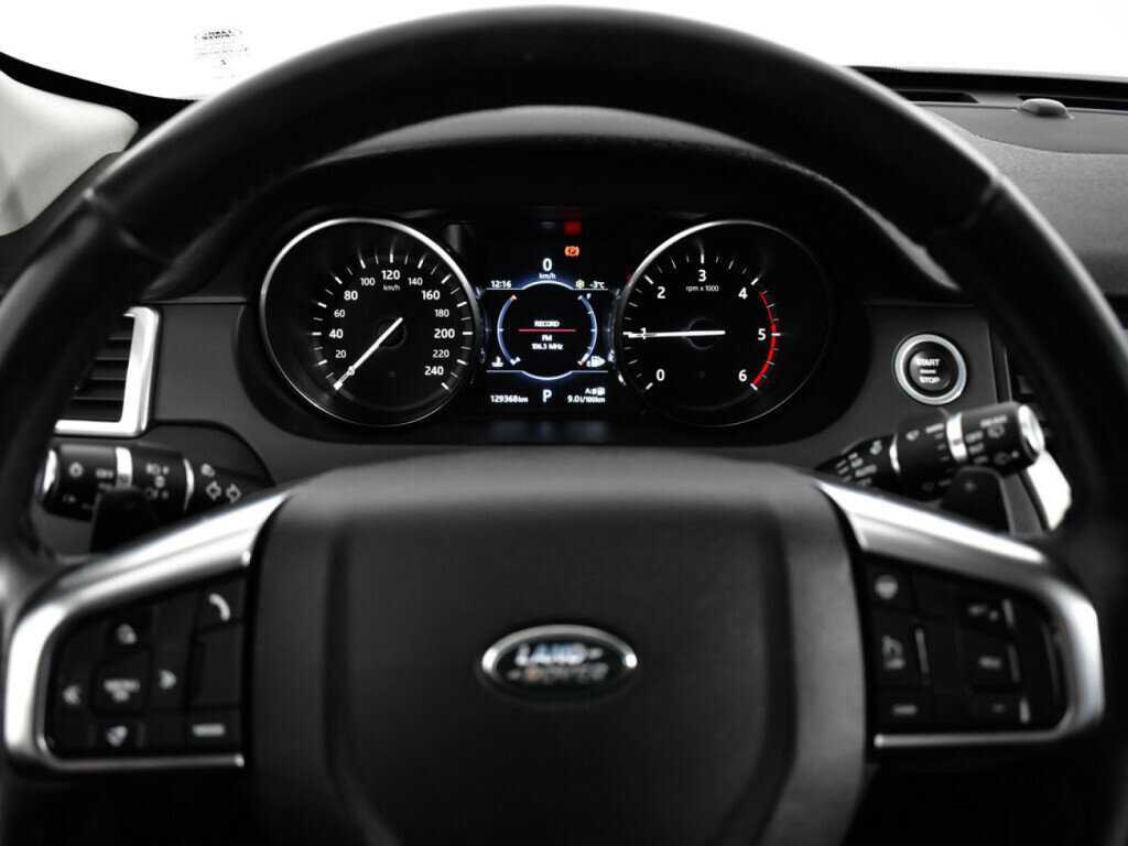 Land Rover Discovery Sport с пробегом — 2017 год. Фото: #10