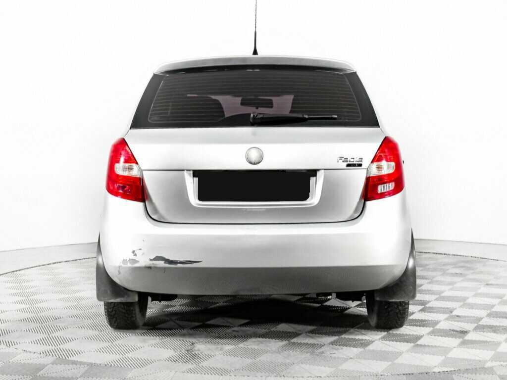 Skoda Fabia с пробегом — 2009 год. Фото: #5