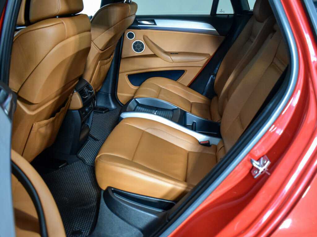 BMW X6 M с пробегом — 2010 год. Фото: #10