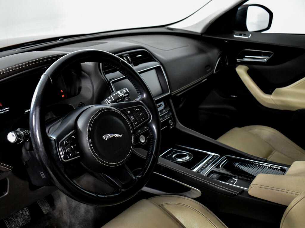 Jaguar F-Pace с пробегом — 2017 год. Фото: #9