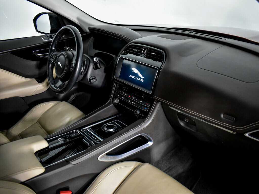 Jaguar F-Pace с пробегом — 2017 год. Фото: #11
