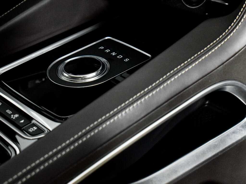 Jaguar F-Pace с пробегом — 2017 год. Фото: #12