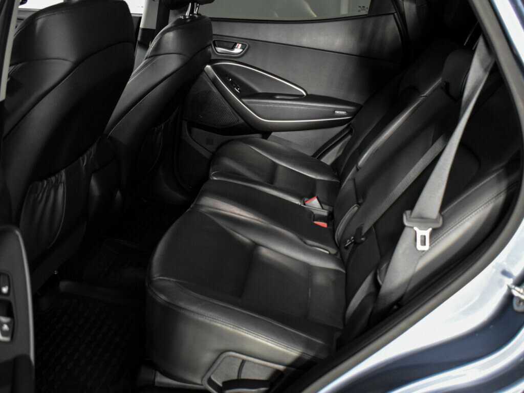 Hyundai Santa Fe с пробегом — 2016 год. Фото: #10