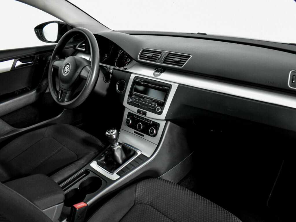 Volkswagen Passat с пробегом — 2011 год. Фото: #8