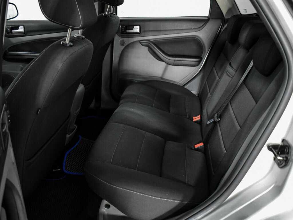 Ford Focus с пробегом — 2010 год. Фото: #10