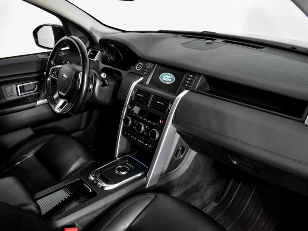 Land Rover Discovery Sport с пробегом — 2018 год. Фото: #12