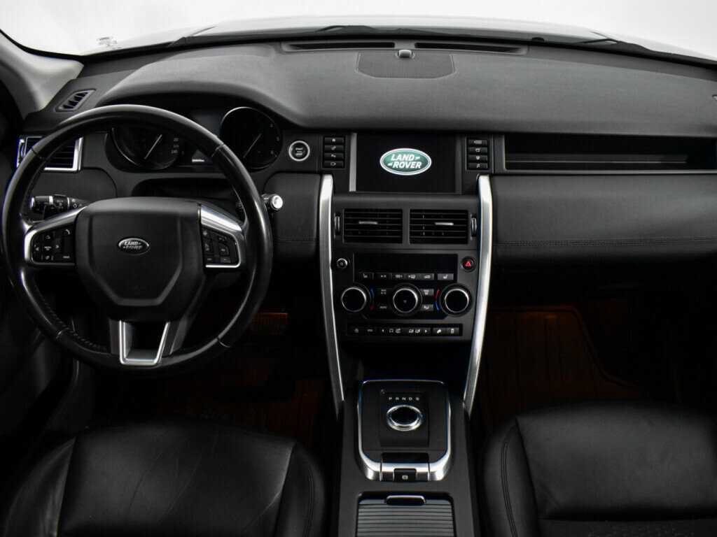 Land Rover Discovery Sport с пробегом — 2018 год. Фото: #13