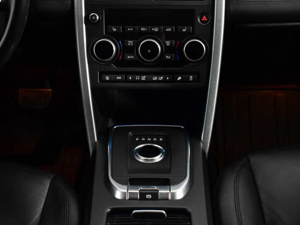 Land Rover Discovery Sport с пробегом — 2018 год. Фото: #14