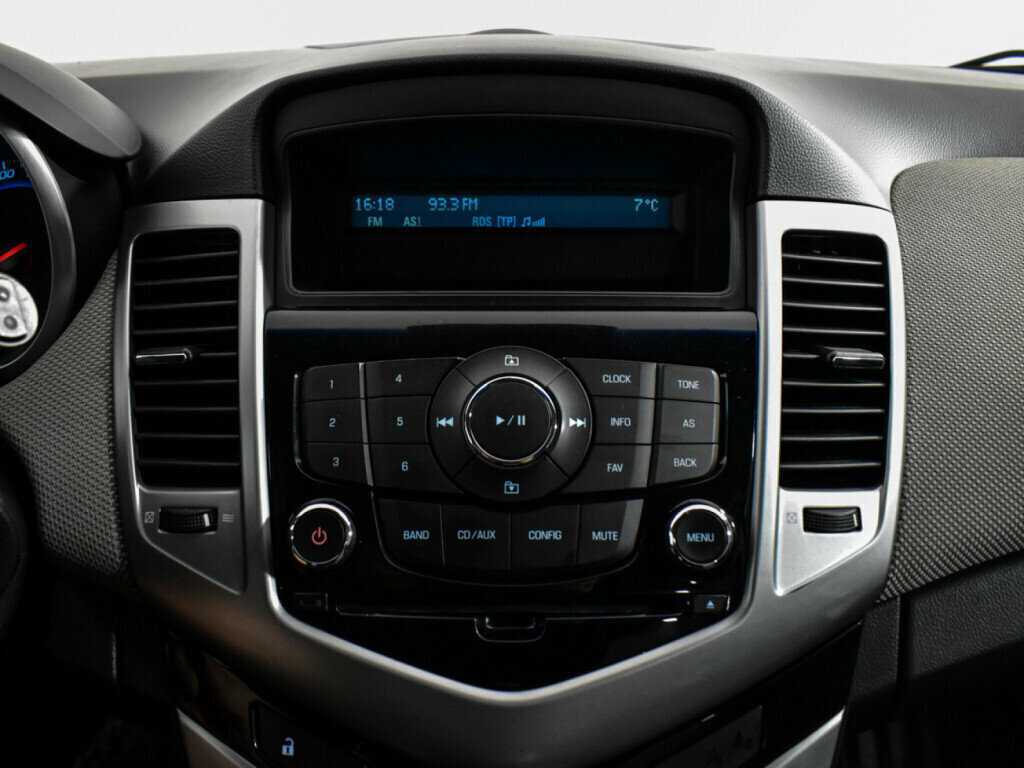 Chevrolet Cruze с пробегом — 2012 год. Фото: #11