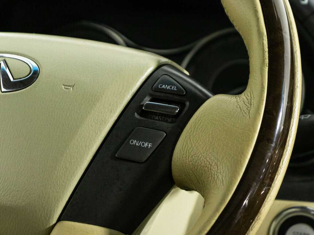 Infiniti QX80 с пробегом — 2013 год. Фото: #22