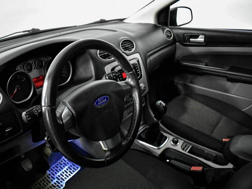 Ford Focus с пробегом — 2008 год. Фото: #10