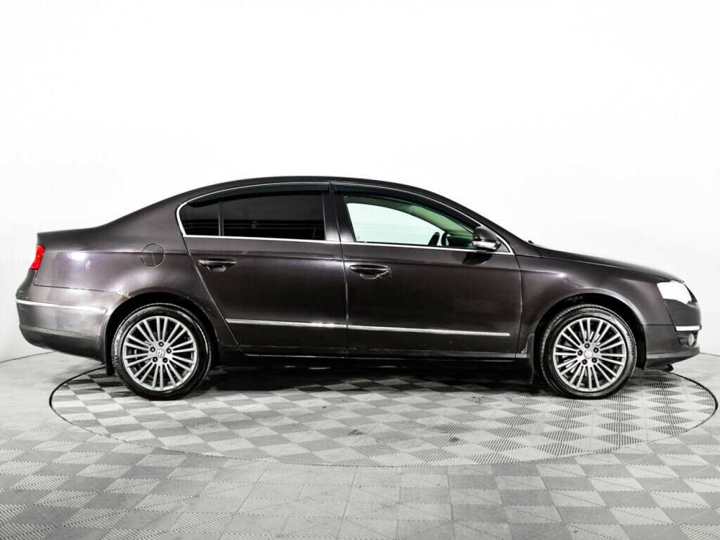 Volkswagen Passat с пробегом — 2010 год. Фото: #3