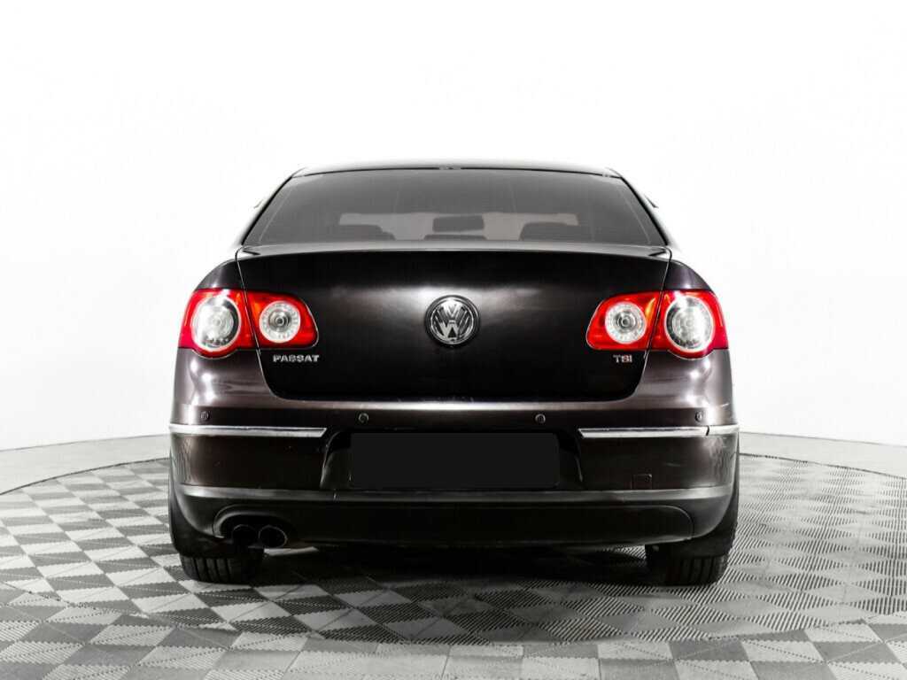 Volkswagen Passat с пробегом — 2010 год. Фото: #5