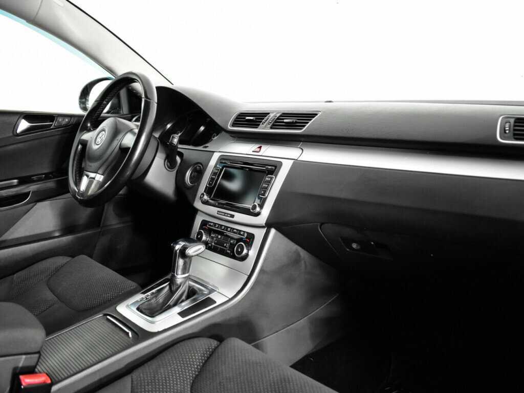 Volkswagen Passat с пробегом — 2010 год. Фото: #8