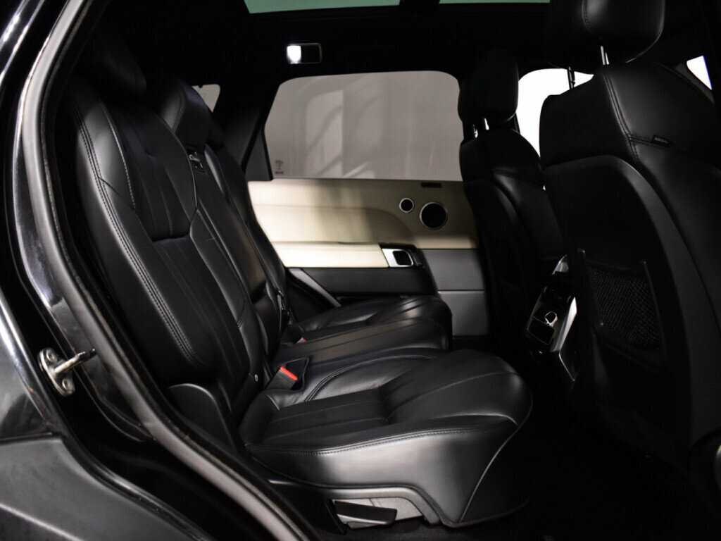 Land Rover Range Rover Sport с пробегом — 2017 год. Фото: #9