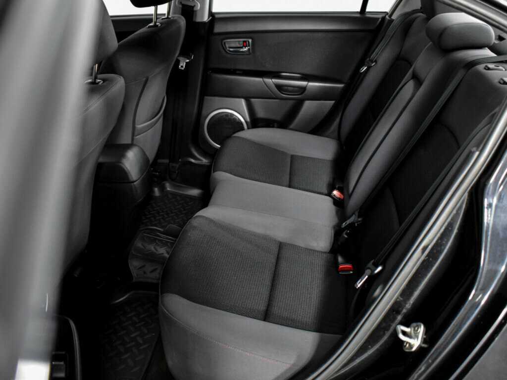 Mazda 3 с пробегом — 2008 год. Фото: #8