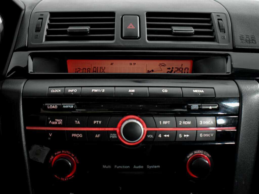 Mazda 3 с пробегом — 2008 год. Фото: #12