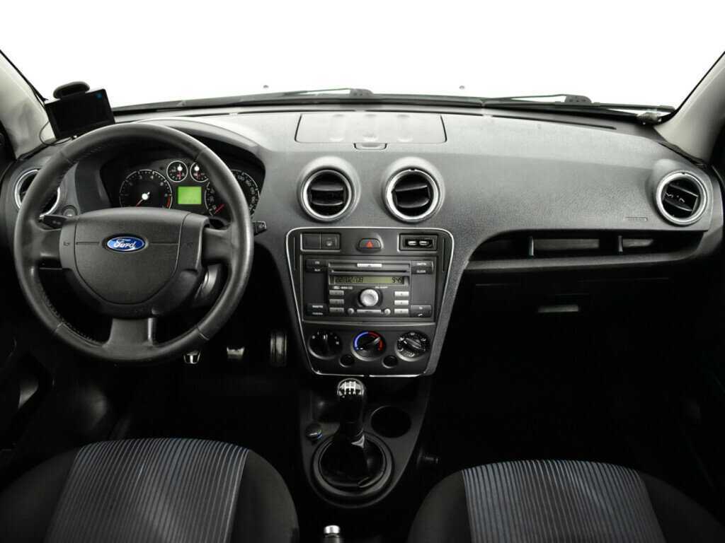 Ford Fusion с пробегом — 2007 год. Фото: #9