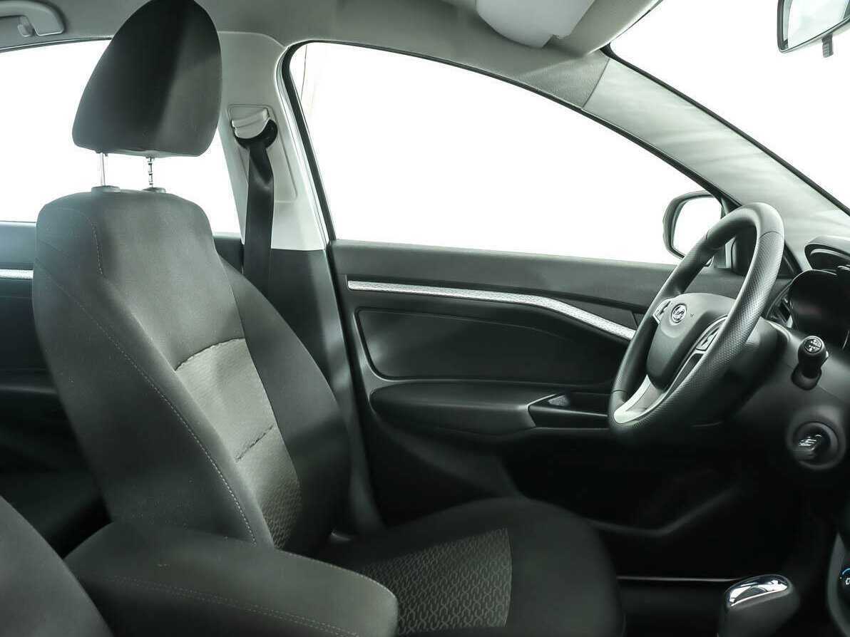 Lada (ВАЗ) Vesta с пробегом — 2022 год. Фото: #8