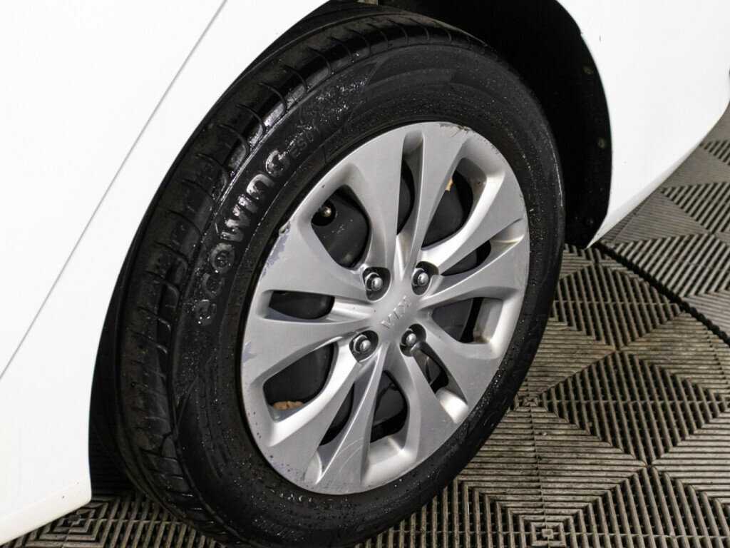 Kia Rio с пробегом — 2020 год. Фото: #27