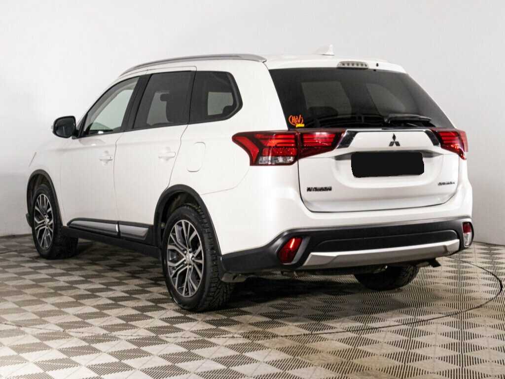 Mitsubishi Outlander с пробегом — 2018 год. Фото: #6