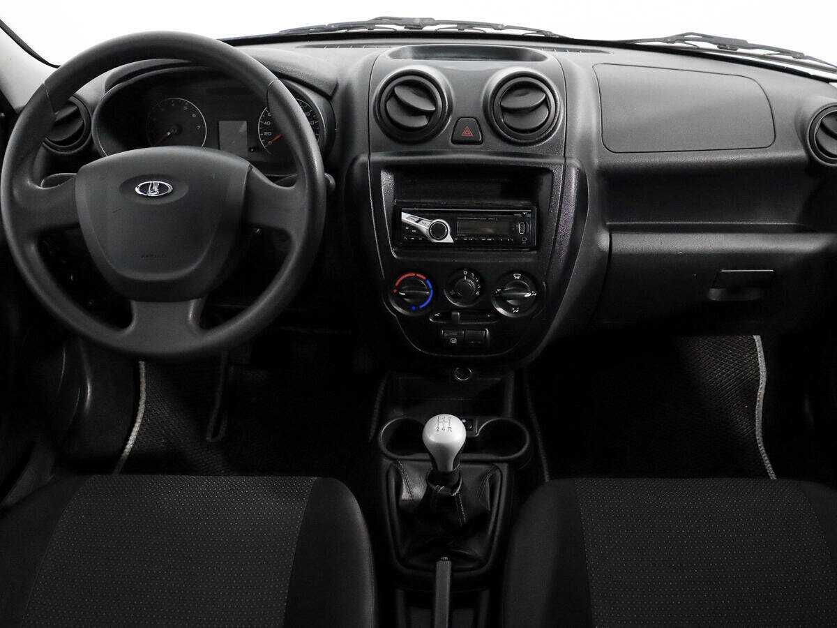 Lada (ВАЗ) Granta с пробегом — 2015 год. Фото: #11