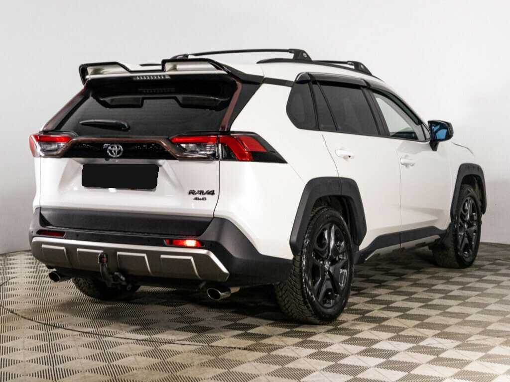 Toyota RAV4 с пробегом — 2022 год. Фото: #4
