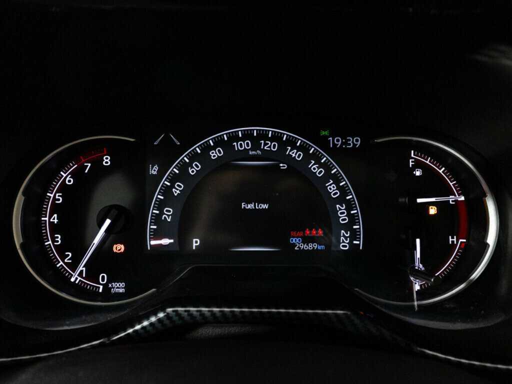 Toyota RAV4 с пробегом — 2022 год. Фото: #10