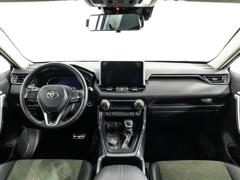 Toyota RAV4 с пробегом — 2022 год. Фото: #11