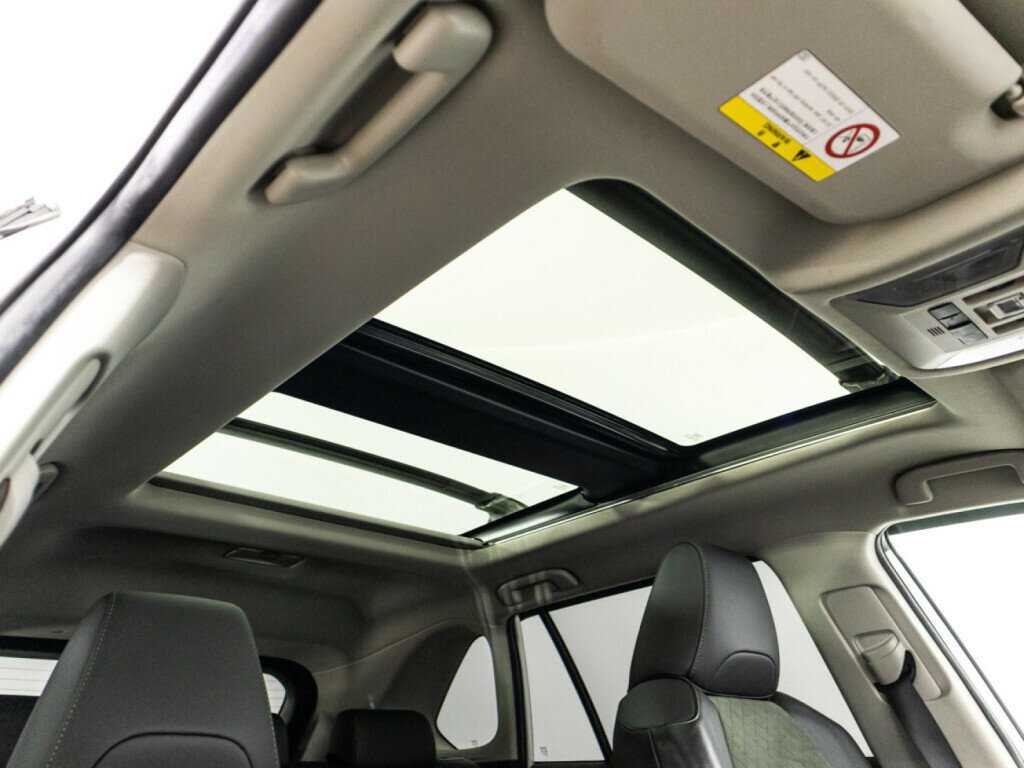 Toyota RAV4 с пробегом — 2022 год. Фото: #20