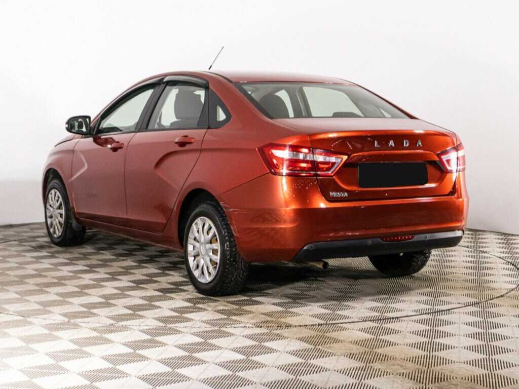 Lada (ВАЗ) Vesta с пробегом — 2017 год. Фото: #6