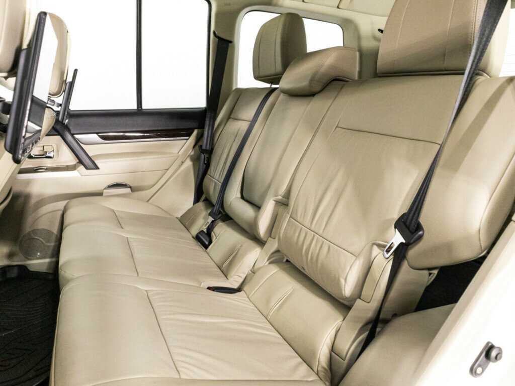 Mitsubishi Pajero с пробегом — 2019 год. Фото: #9