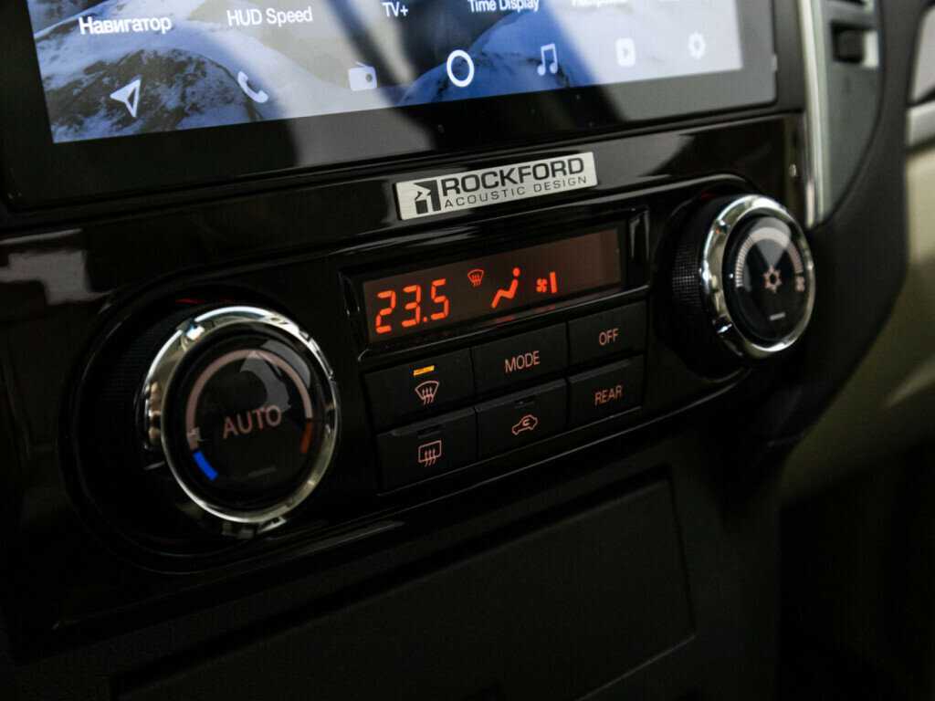 Mitsubishi Pajero с пробегом — 2019 год. Фото: #16