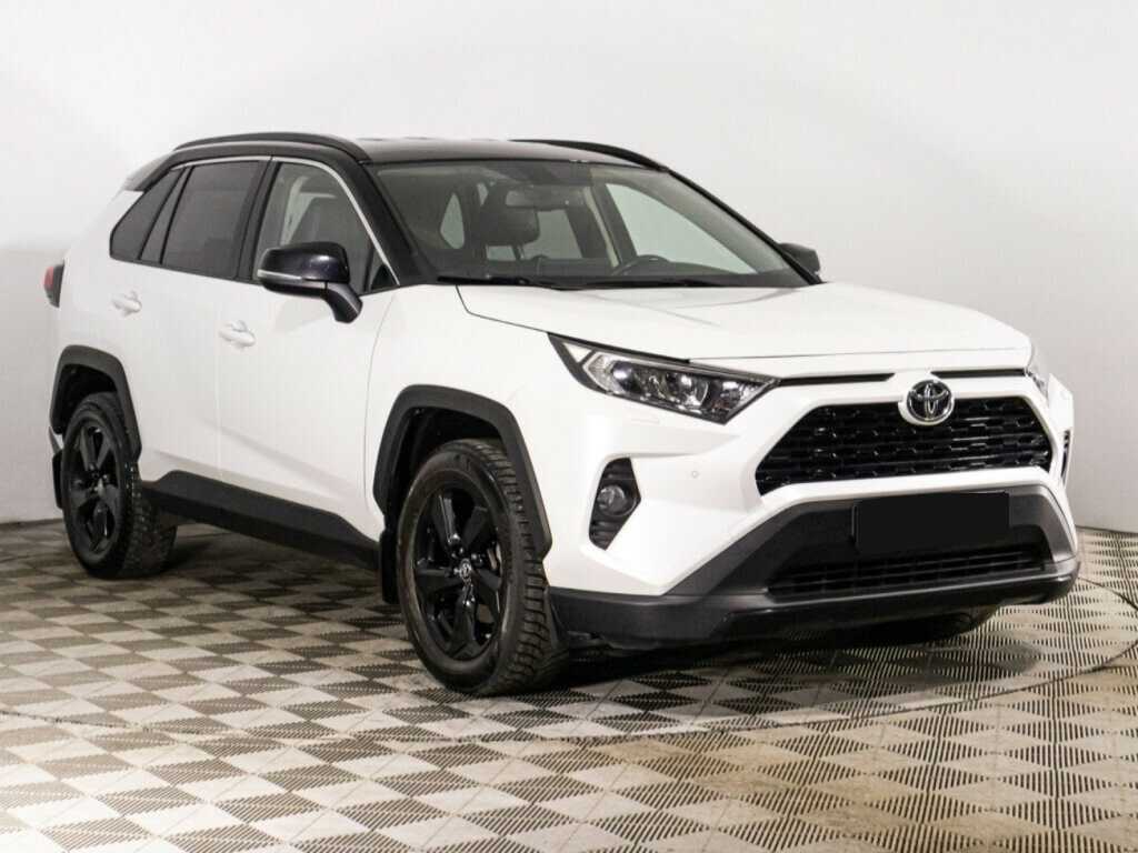 Toyota RAV4 с пробегом — 2021 год. Фото: #2
