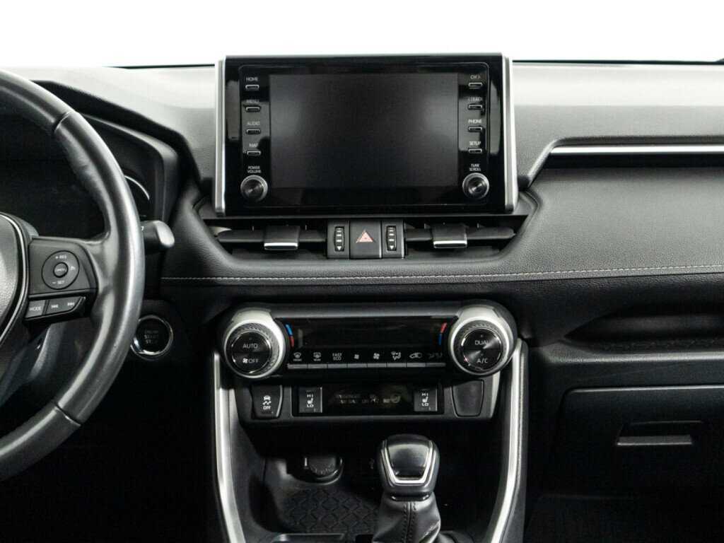 Toyota RAV4 с пробегом — 2021 год. Фото: #13