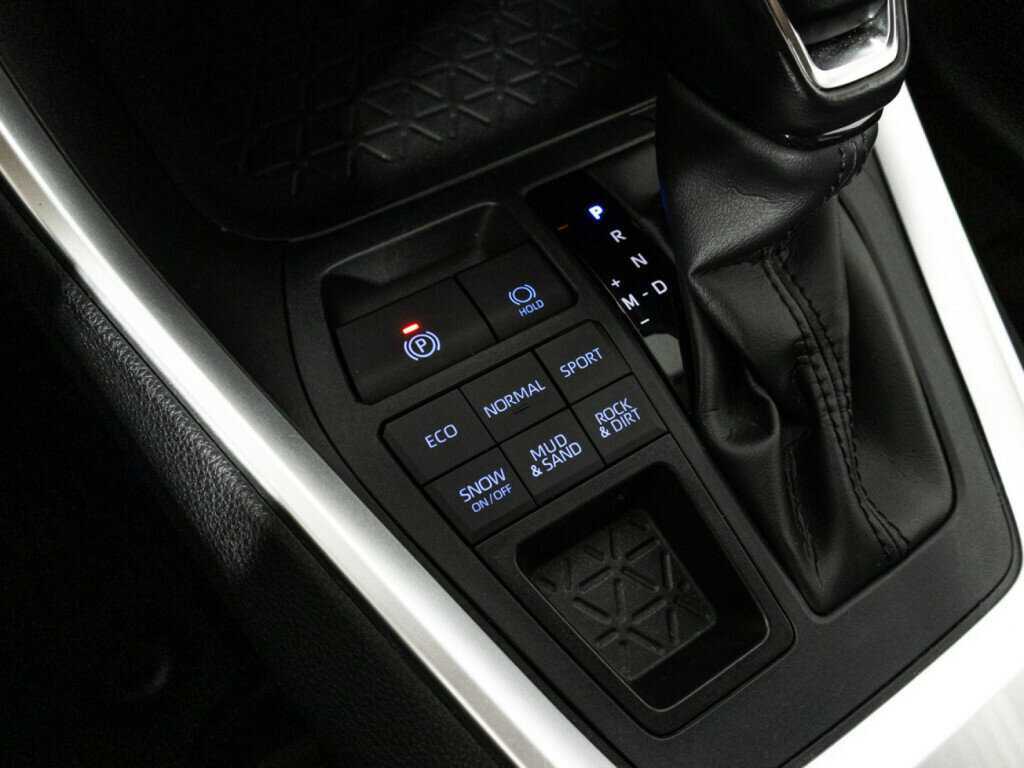 Toyota RAV4 с пробегом — 2021 год. Фото: #17