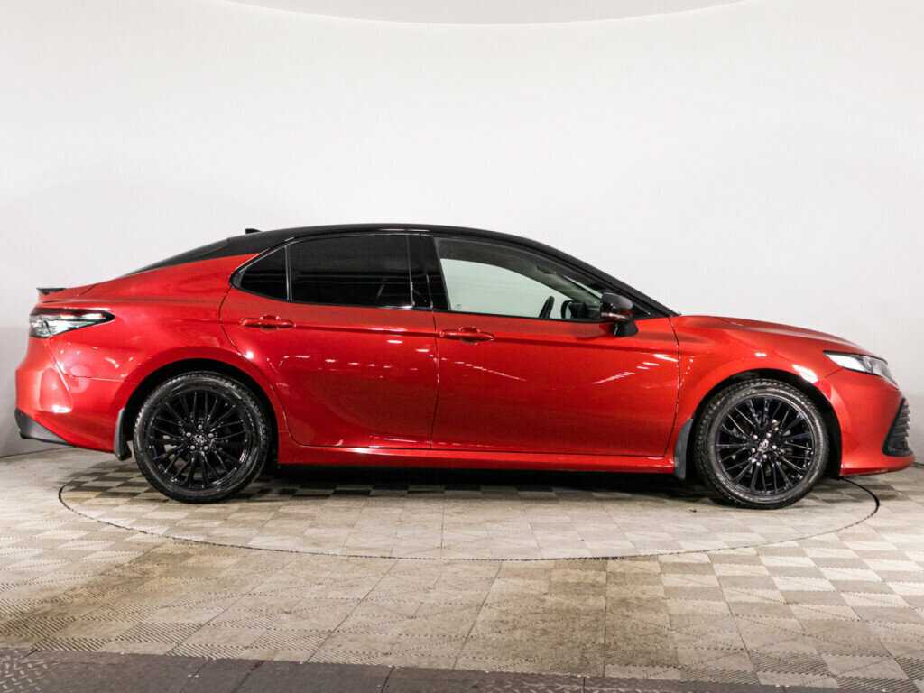 Toyota Camry с пробегом — 2021 год. Фото: #3