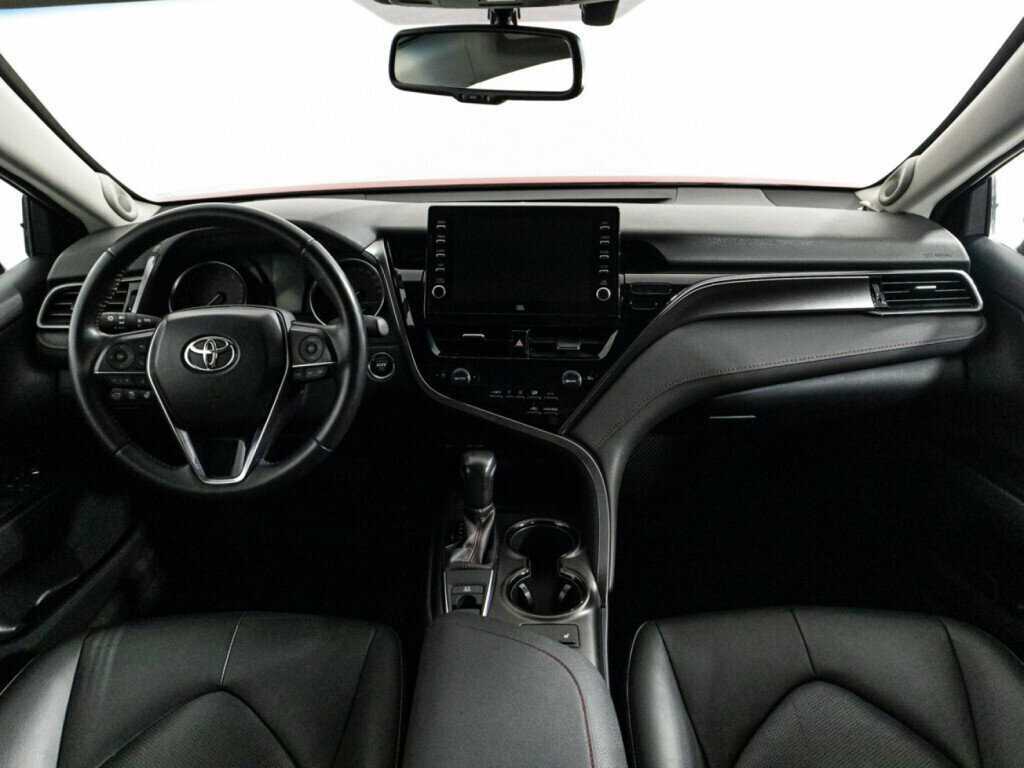 Toyota Camry с пробегом — 2021 год. Фото: #12