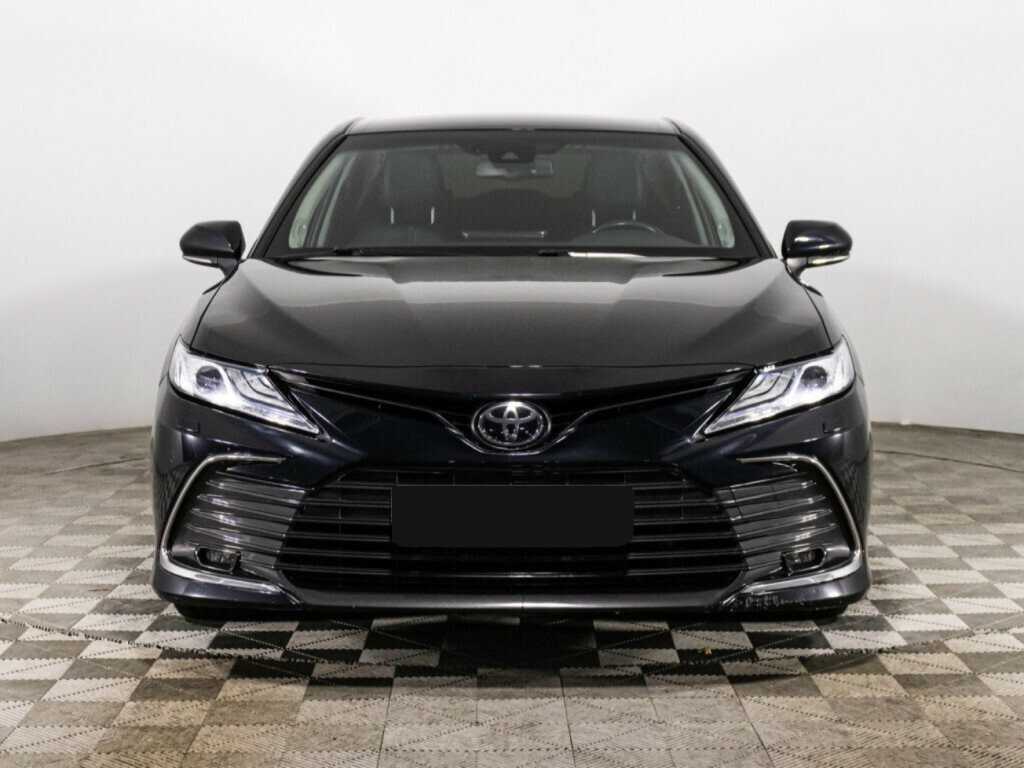 Toyota Camry с пробегом — 2021 год. Фото: #1