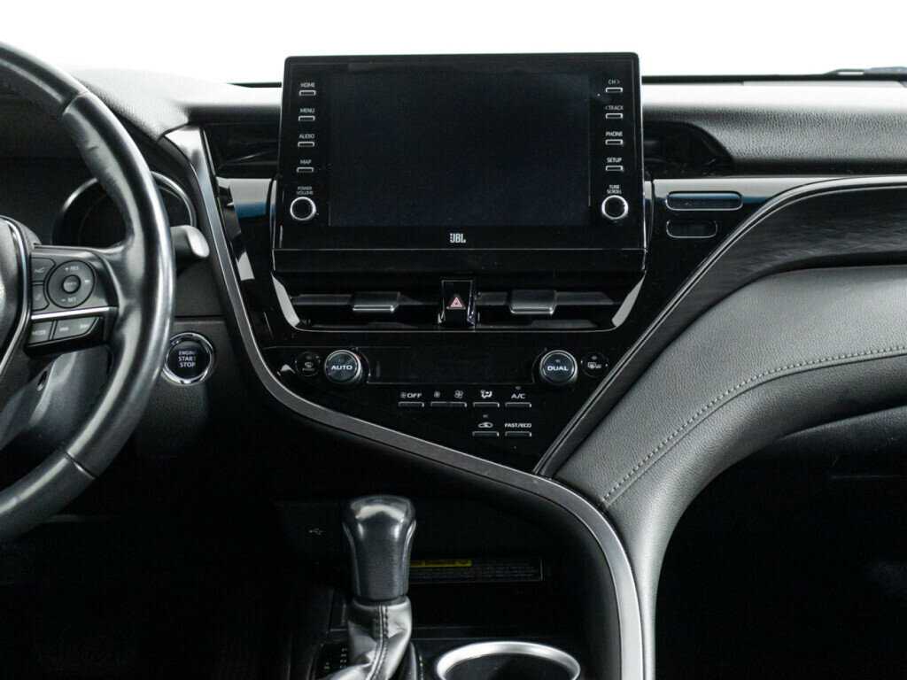 Toyota Camry с пробегом — 2021 год. Фото: #13