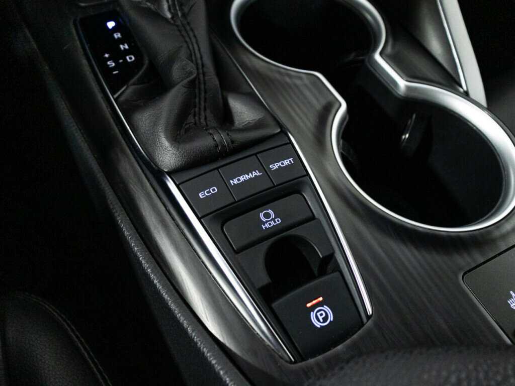 Toyota Camry с пробегом — 2021 год. Фото: #17