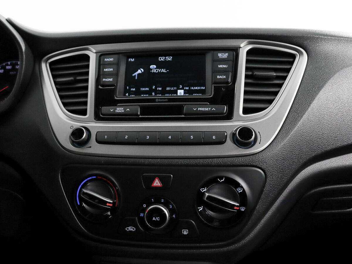 Hyundai Solaris с пробегом — 2021 год. Фото: #12