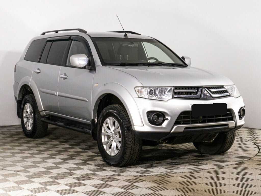 Mitsubishi Pajero Sport с пробегом — 2014 год. Фото: #2