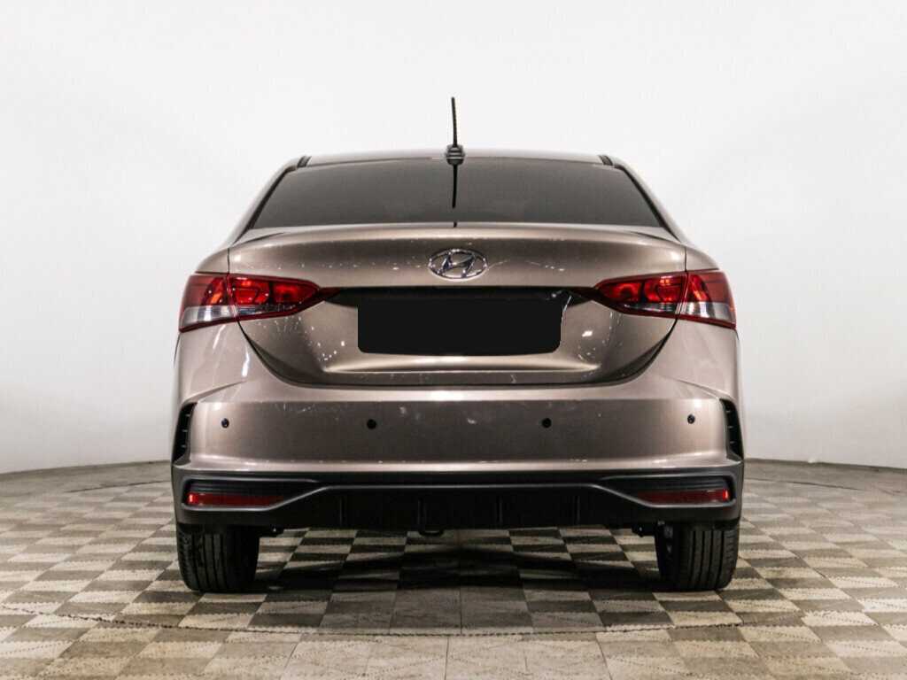 Hyundai Solaris с пробегом — 2022 год. Фото: #5