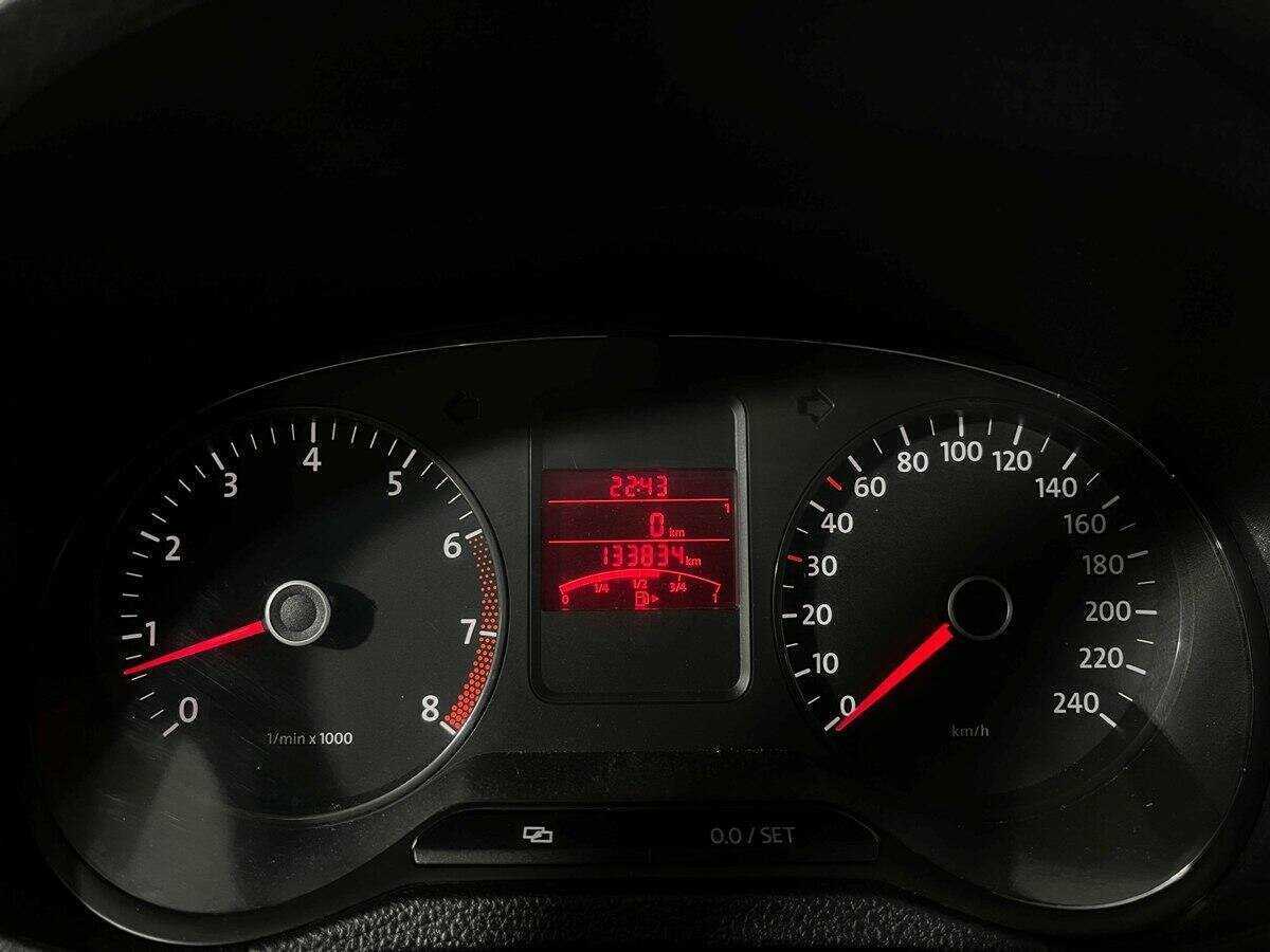 Volkswagen Polo с пробегом — 2012 год. Фото: #8