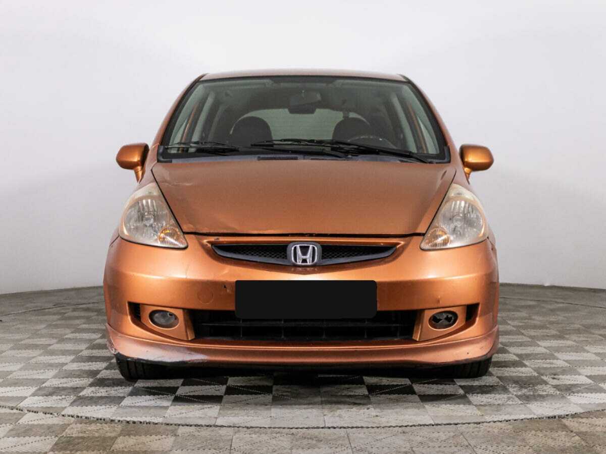 Honda Fit с пробегом — 2007 год. Фото: #1